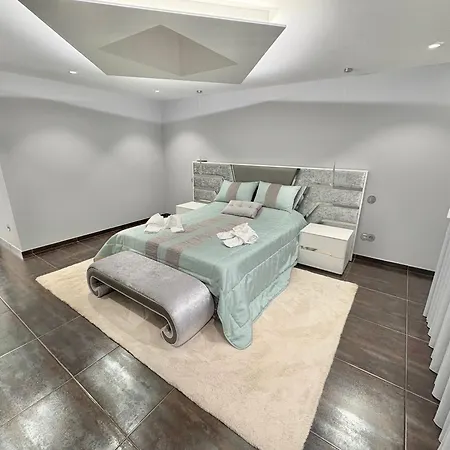 فيلة Avec Piscine 8 Personnes *