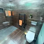 Avec Piscine 8 Personnes *