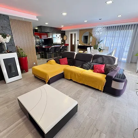 Βίλα Avec Piscine 8 Personnes