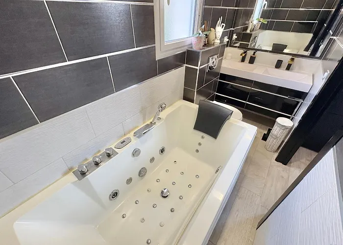 别墅 Avec Piscine 8 Personnes *